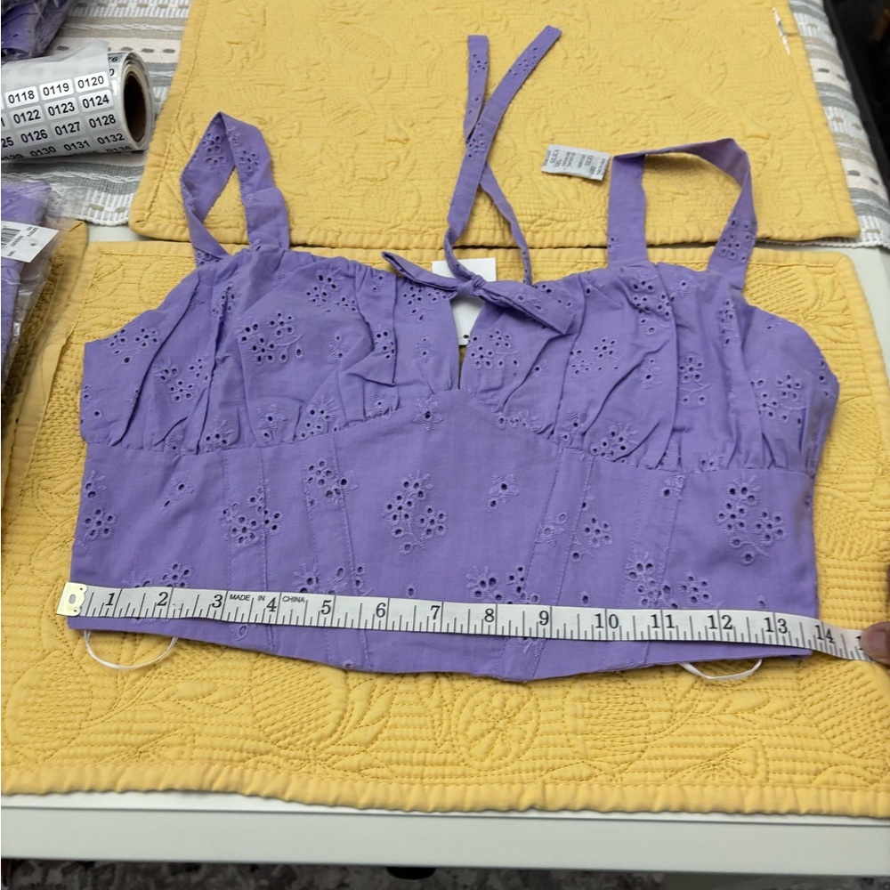 Love Tree Crop Eyelet Tank - Picture 7 of 9
